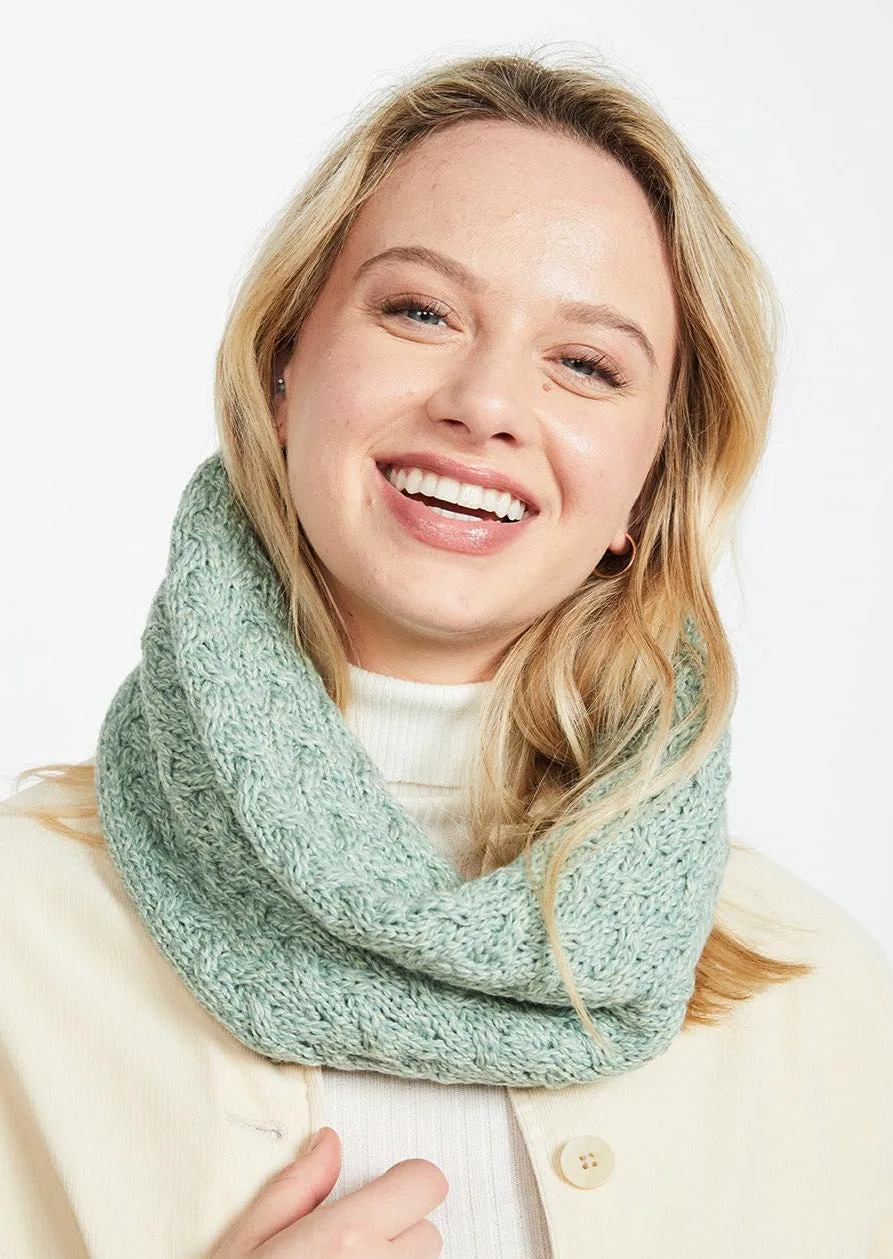 Aran Infinity Cable Scarf | Mint