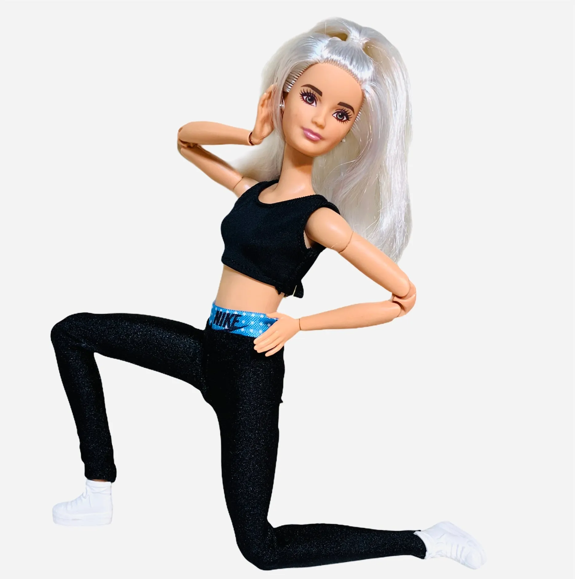 Black leggings for Barbie dolls