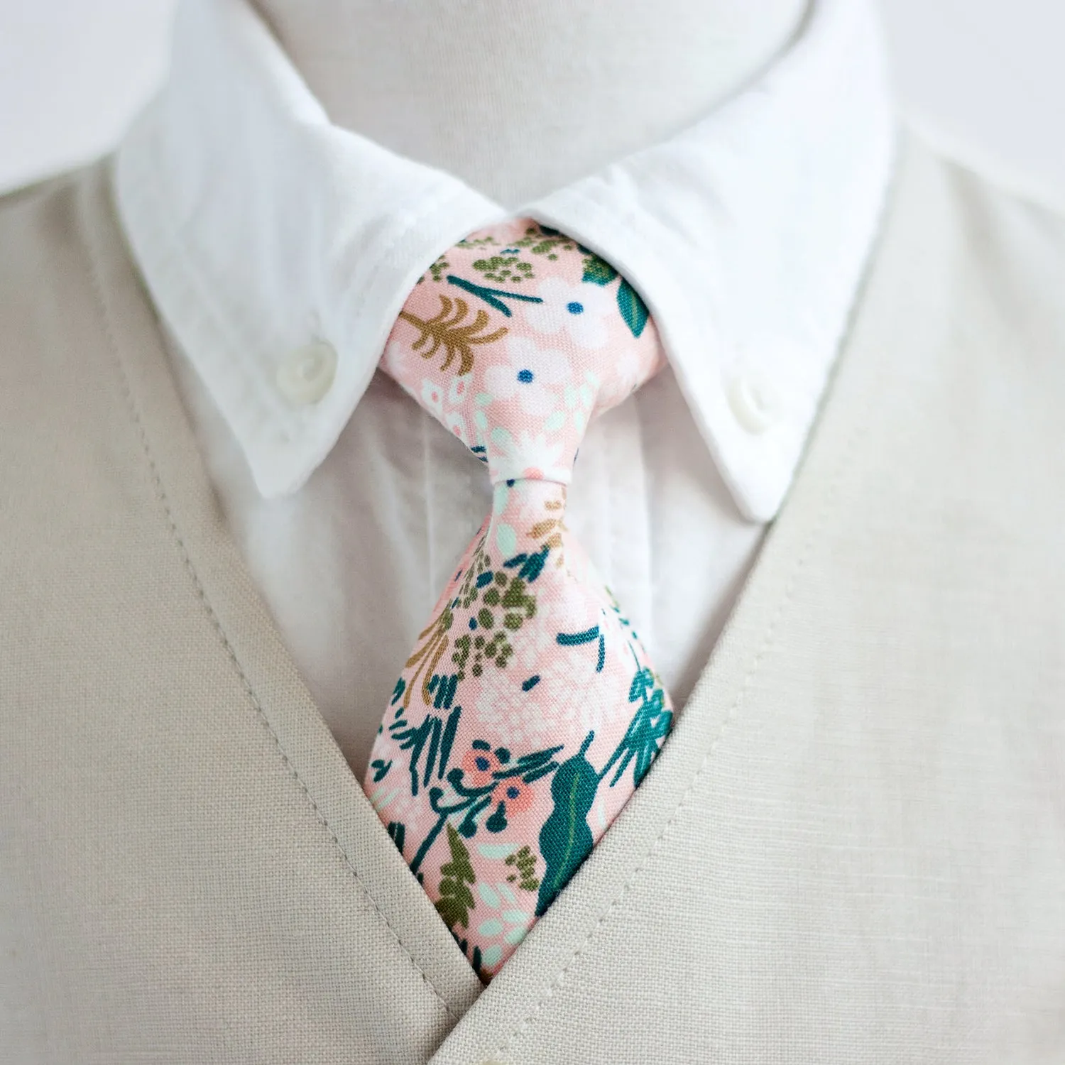 Boy's Bow Tie / Meadow In Pink