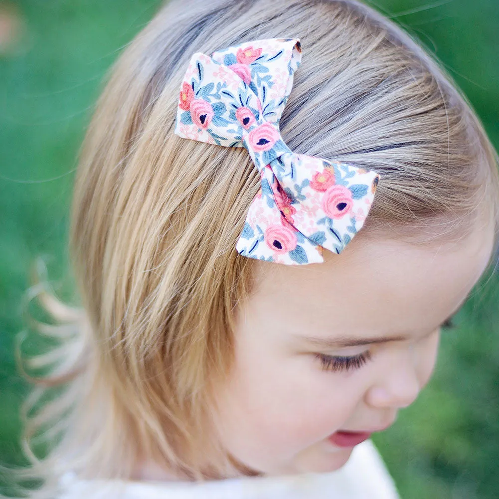 Classic Hair Bow Clip Or Headband / Rosa In Peach