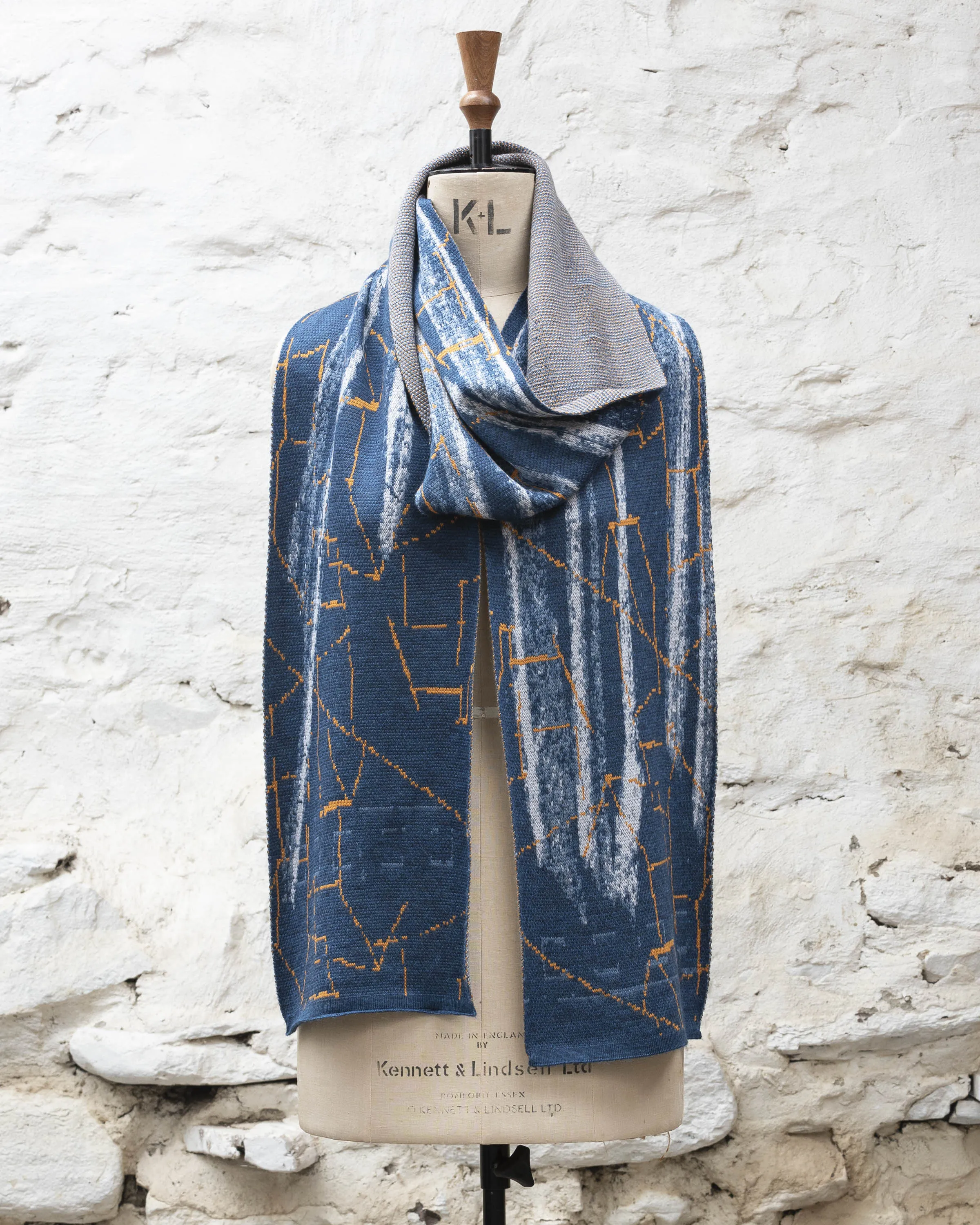 hoswick paint scarf