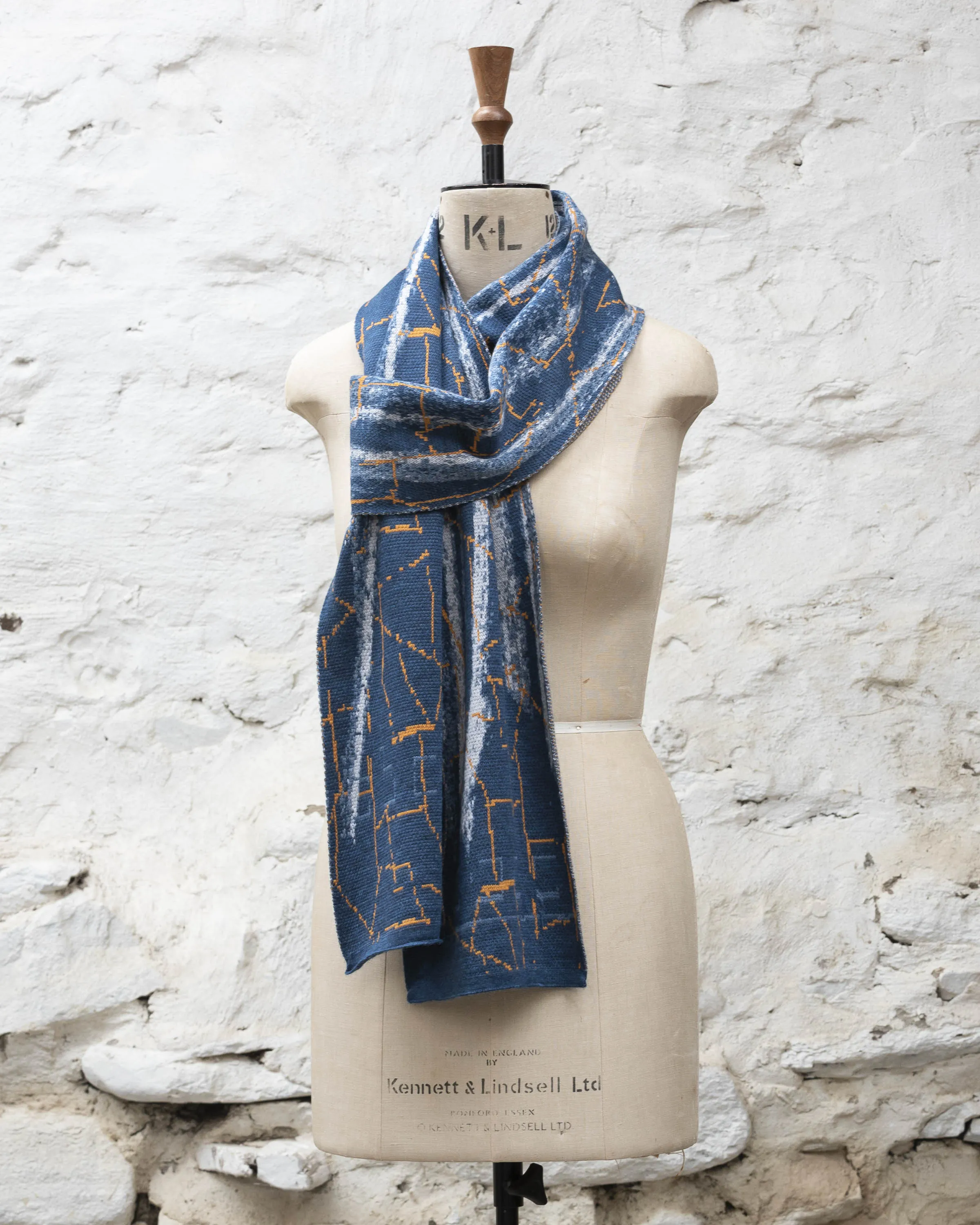 hoswick paint scarf