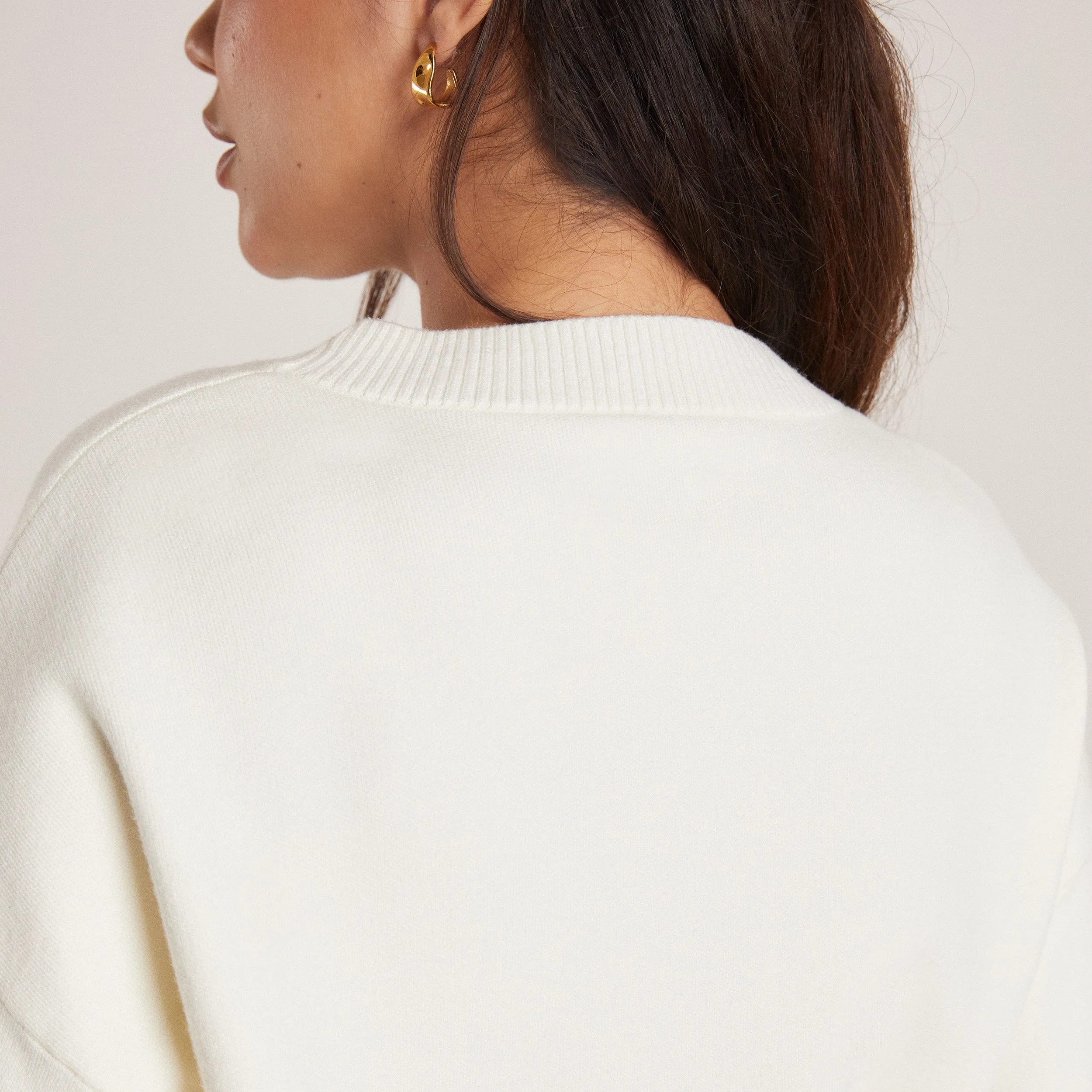 Knitted Crew Neck Jumper - Creme