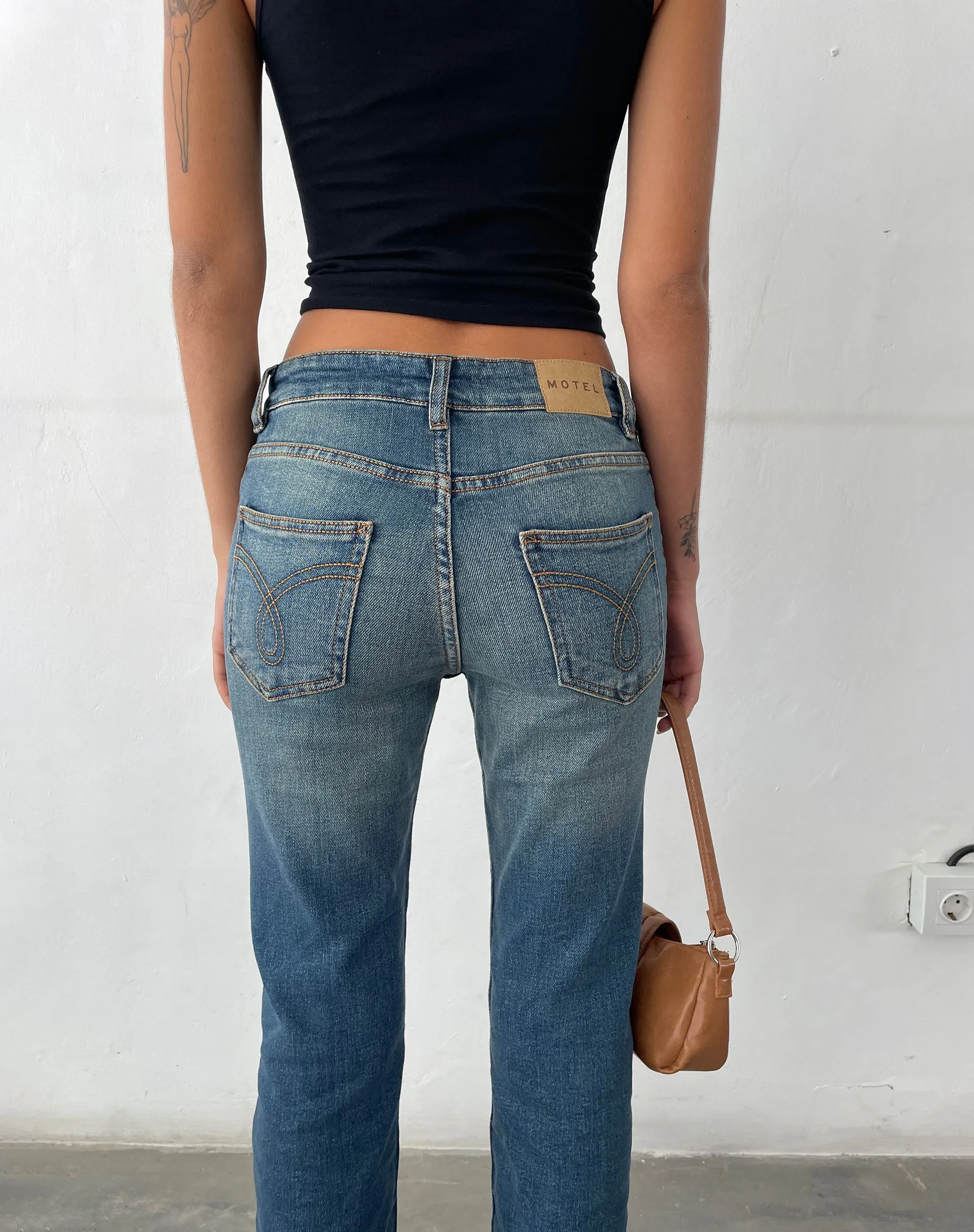 Low Rise Bootleg Jeans in Mid Vintage Blue