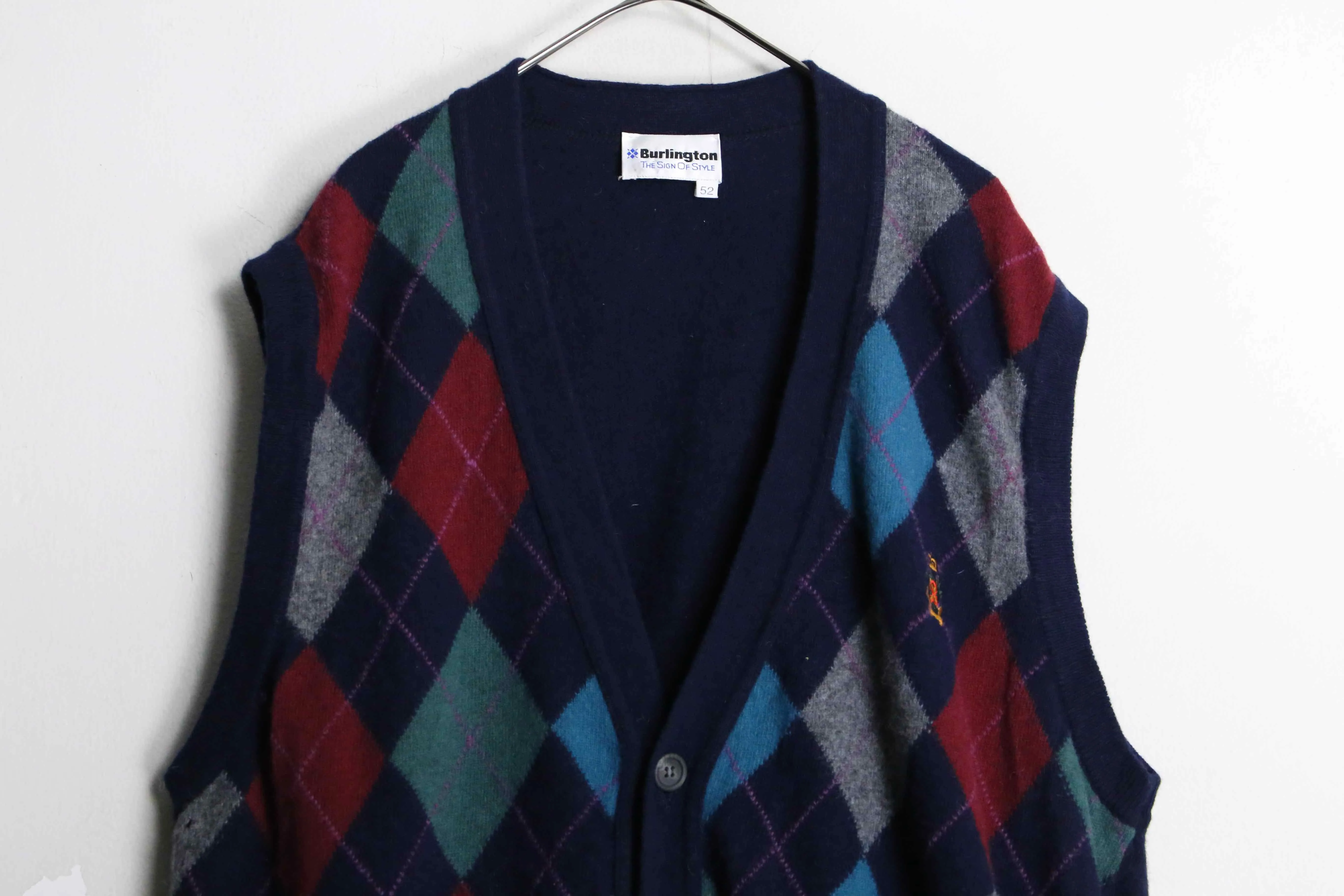 mulch color argyle check knit vest