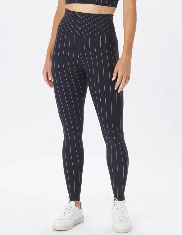 Pursuit Legging Black/White Pin Stripe